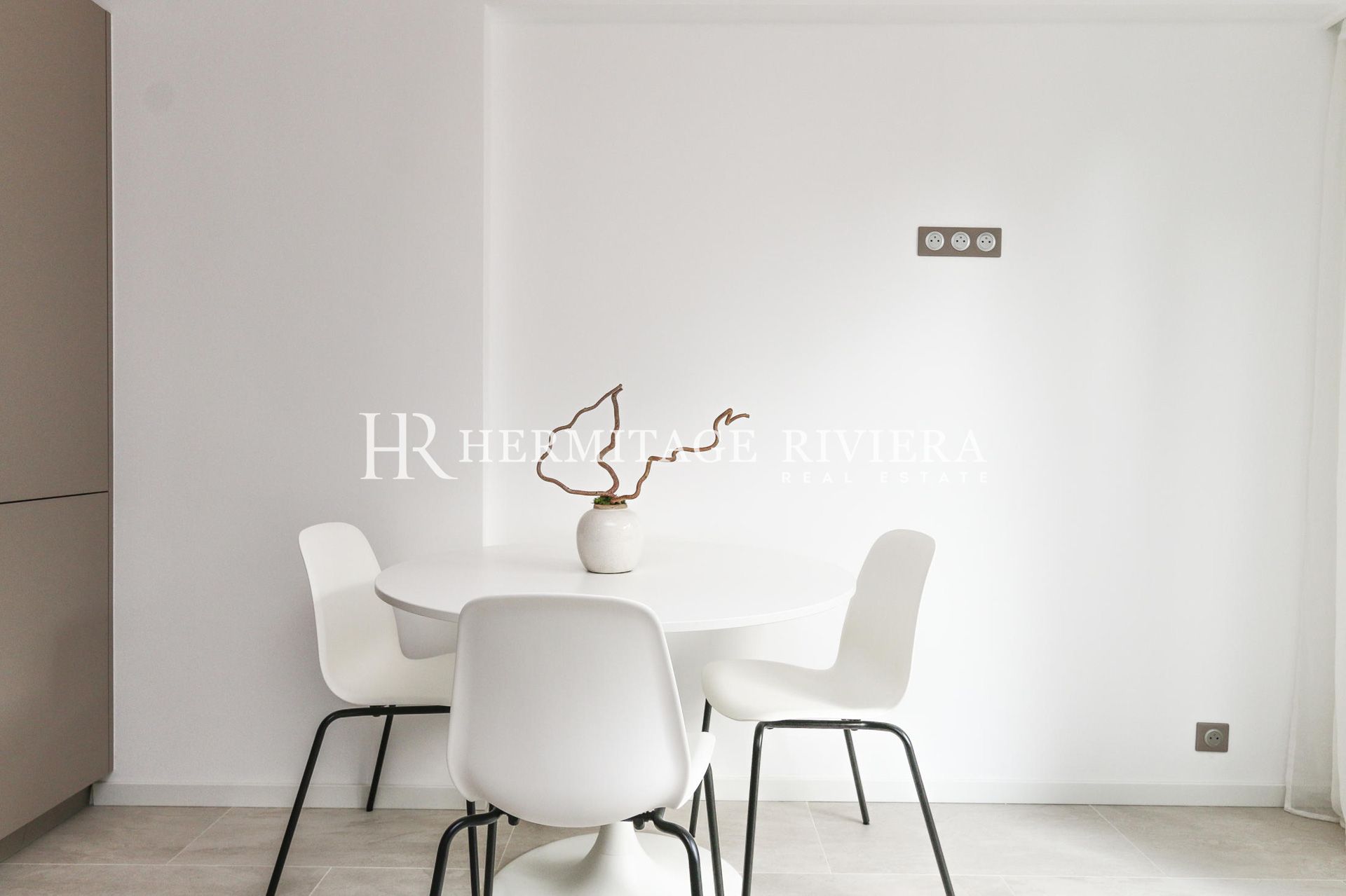 1 bedroom apartment - Renovated - Open-air terrace (image 7)
