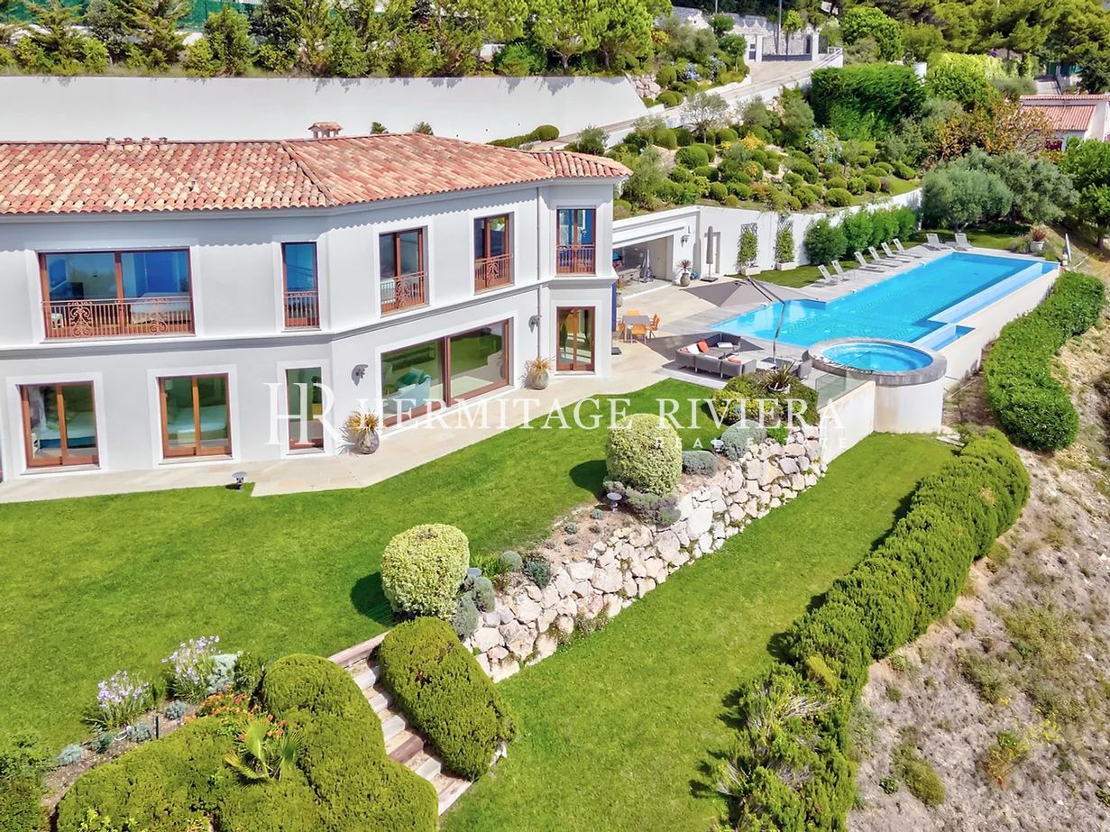Con vista sul borgo medievale - Piscina - Vista mare (immagine 30)