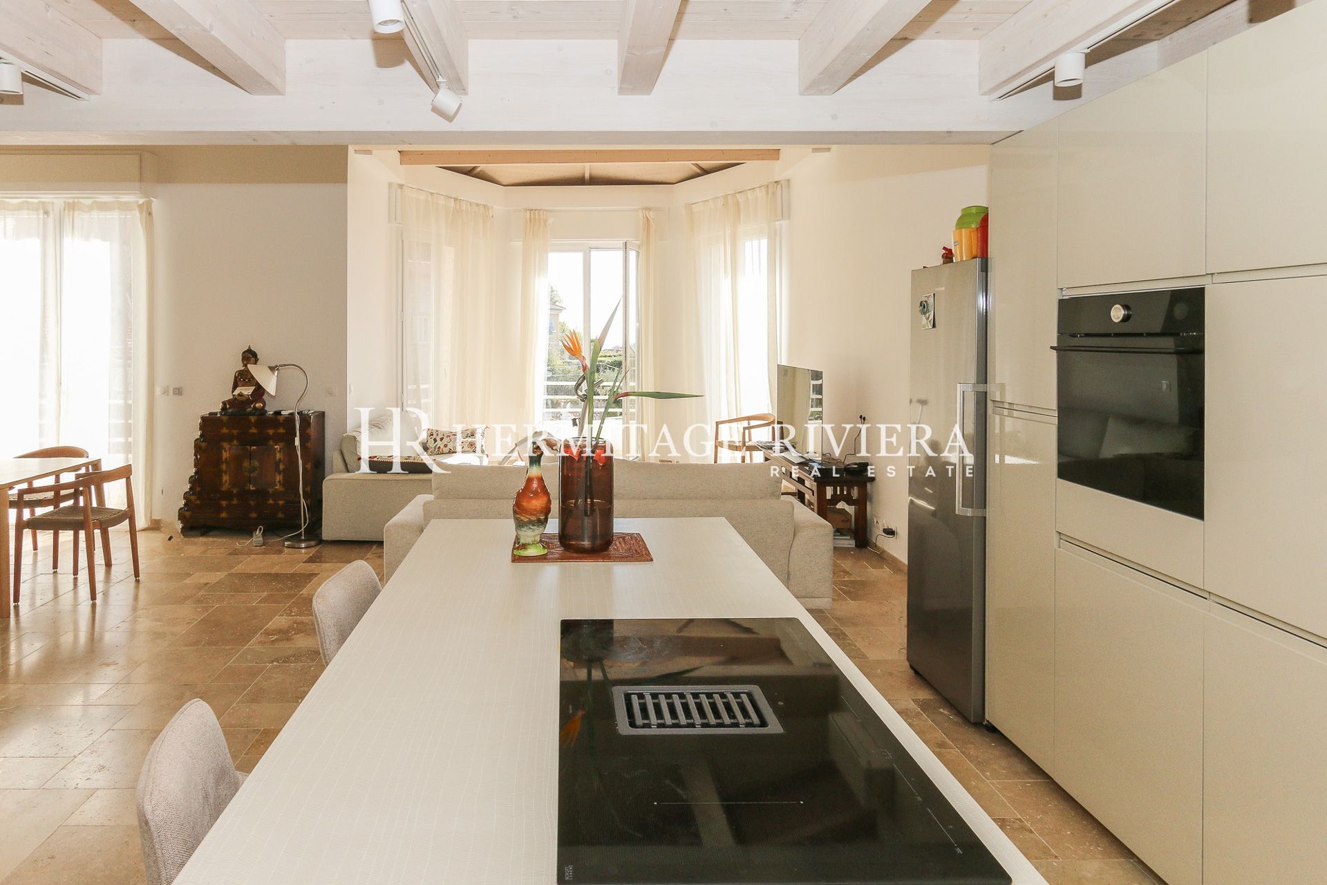 Villa reformada - Vista al mar - Cerca de playas (imagen 9)