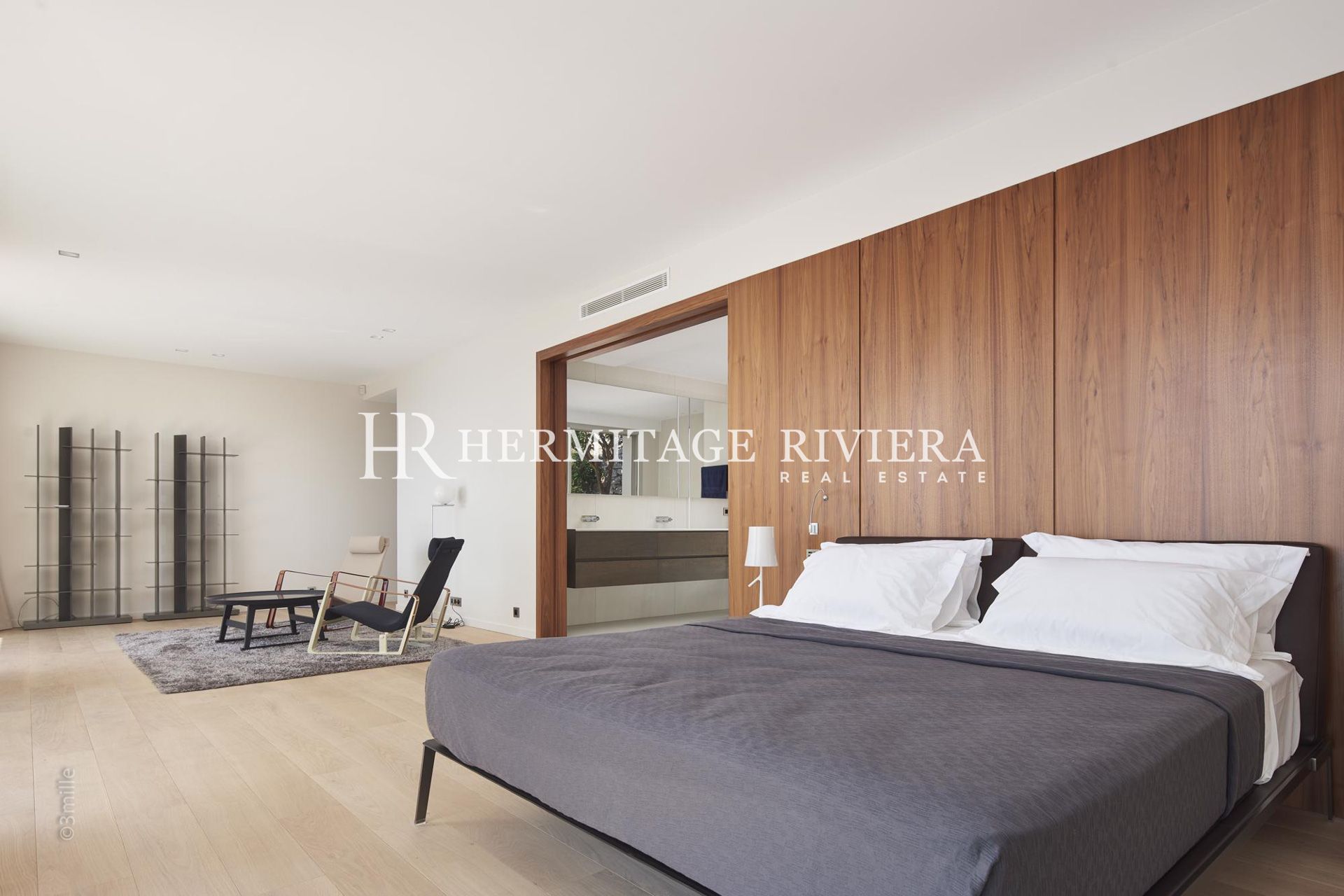 Modern property - Overlooking the Bay of Villefranche - Pool  (image 16)