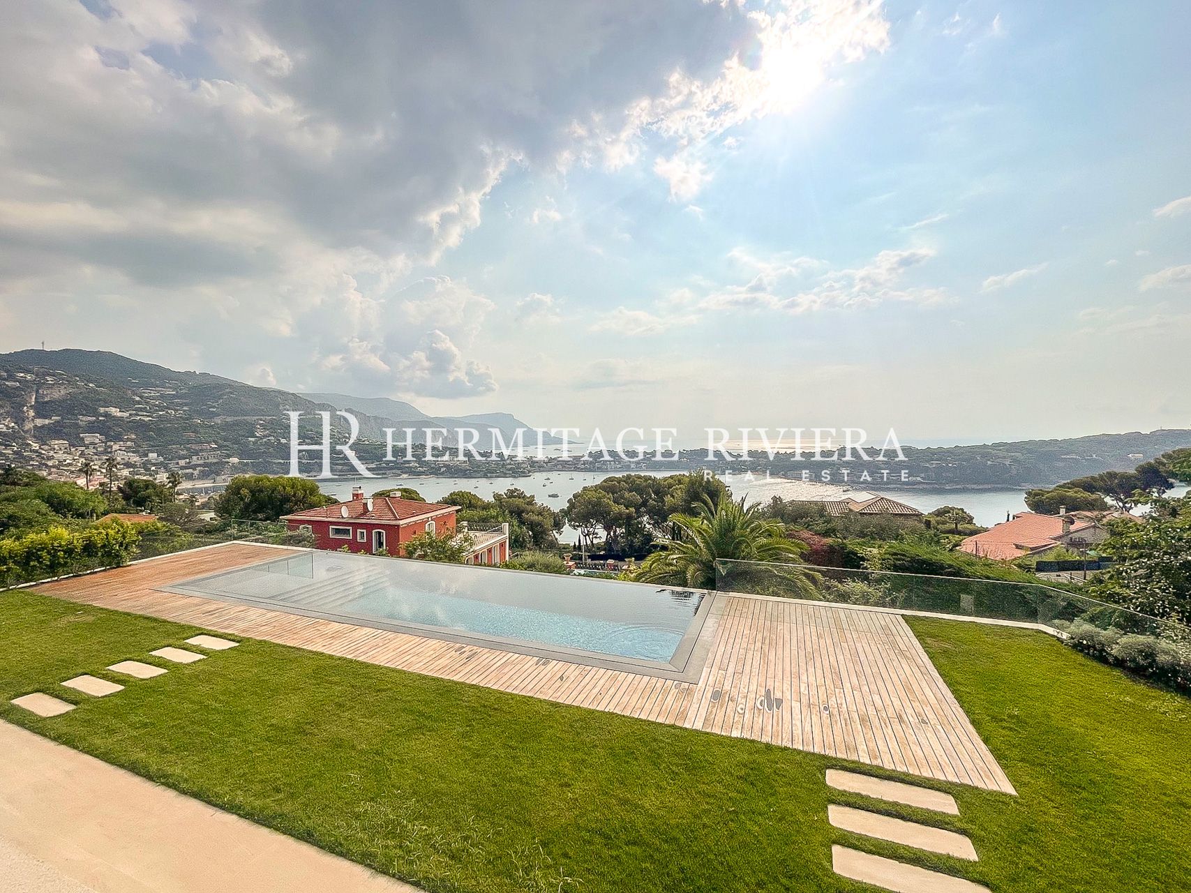Villa in Nice Mont Boron Villa neu aufgebaut Modern Meerblick Flacher Garten (bild 2)