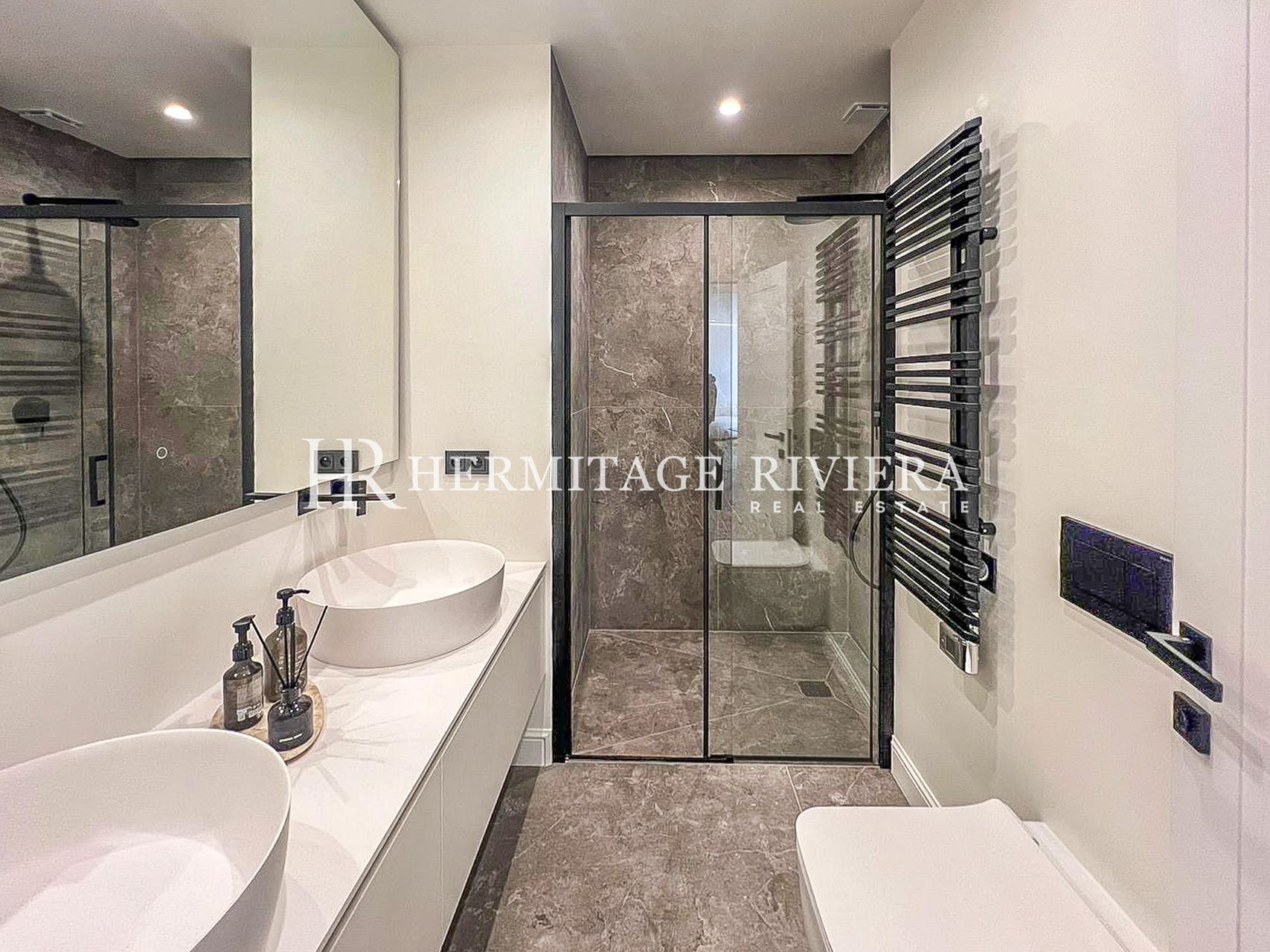  2-bedroom apartment - Renovated - Terrace - Panoramic Sea views (image 11)